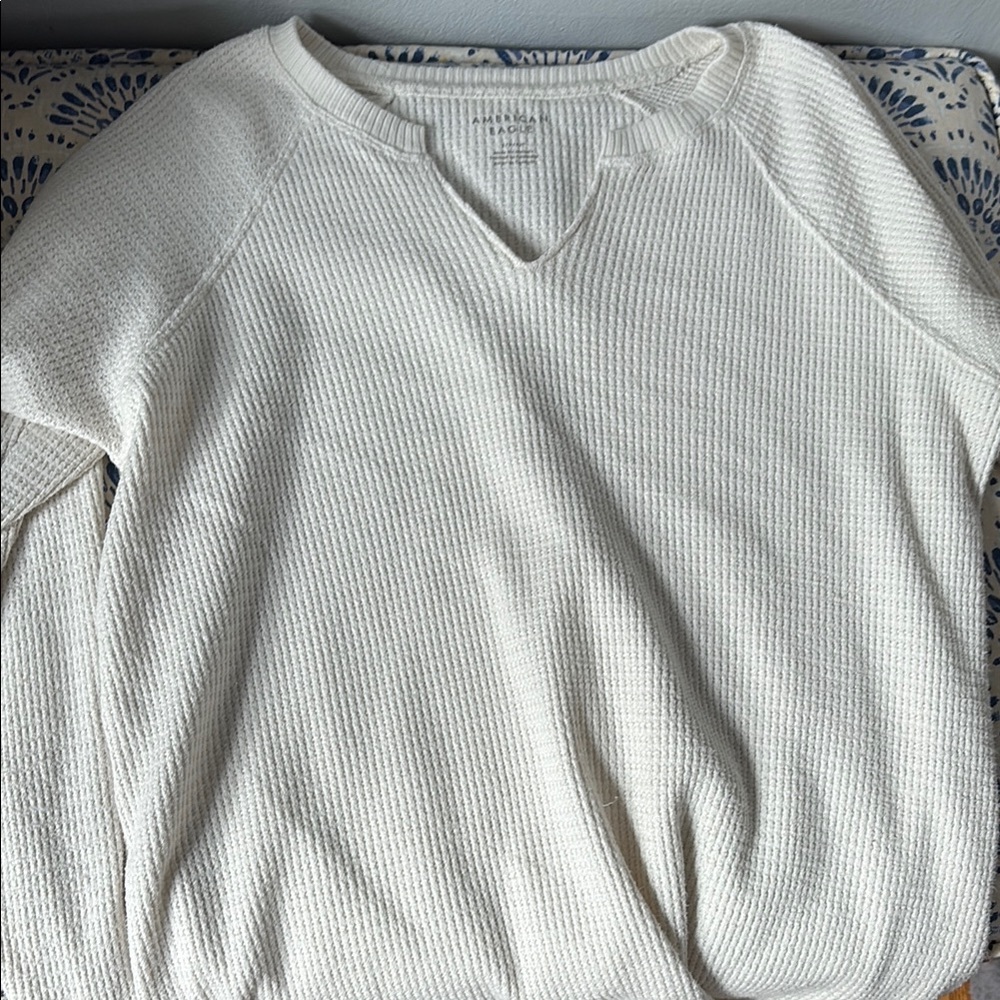 American Eagle Cream V-Neck Sweater